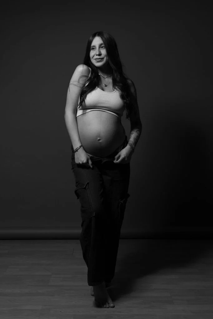 Sesión de maternidad elegante y resplandeciente en Guadalajara — Gener Vázquez